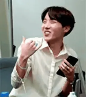 🕺 0653fa3f 人物, 男人, 室内, 成人 telegram sticker