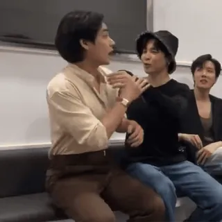 😂 4b9588b4 telegram sticker