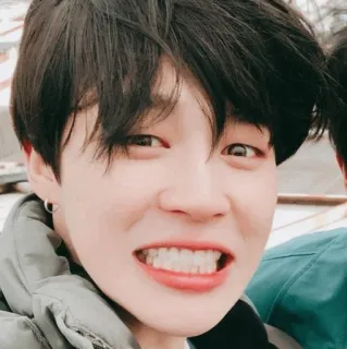 😬 64cc013c person, smile, portrait, korean telegram sticker