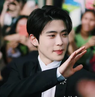 📸 86a760e0 ผู้ชาย, ภาพเหมือน, kpop, เกาหลี, นักร้อง, นักแสดง telegram sticker