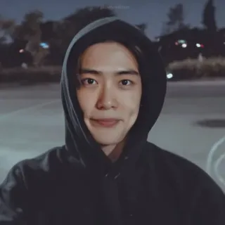 📸 bcfe42c3 ผู้ชาย, ภาพเหมือน, เสื้อมีฮู้ด, ยิ้ม, ลำลอง, กลางคืน, ลักยิ้ม, เอเชีย, ผ่อนคลาย telegram sticker