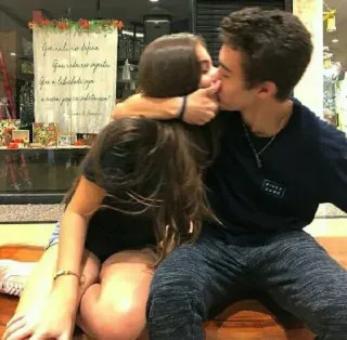 💋 00761dab küssen, paar, teenager, romantik, liebe whatsapp sticker