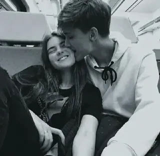 🖤 5d6e5a65 Paar, Liebe, Teenager, Zuneigung, junge Leute whatsapp sticker
