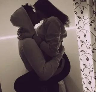 💋 954d5753 paar, liebe, umarmung, romantik, kuss whatsapp sticker