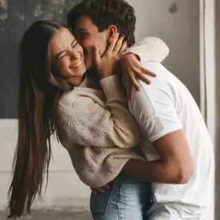 ❤️ bd267a36 Liebe, Paar, Umarmung, Romantik, Zuneigung whatsapp sticker