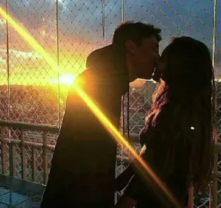 💋 c4c010e6 Kuss, Paar, Liebe, Sonnenuntergang, Romantik whatsapp sticker