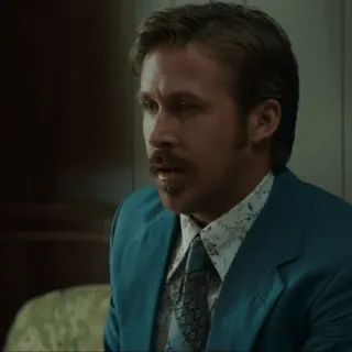 🫢 fc392c19 Mann, Ryan Gosling, Schnurrbart, Blauer Anzug, 70er, Schauspieler telegram sticker