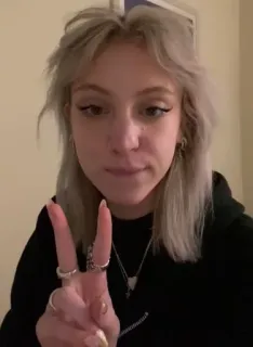 🖤 72b55756 ผู้หญิง, สัญลักษณ์สันติภาพ, ภาพเหมือน, วัยรุ่น, ผมสีเงิน telegram sticker