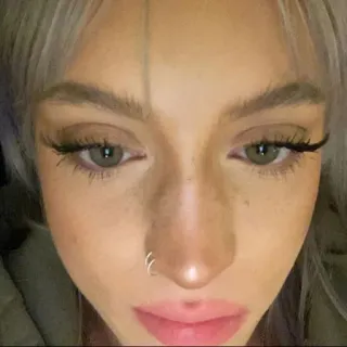 💙 97b82f32 ผู้หญิง, ภาพเหมือน, เซลฟี่, คน, ใบหน้า telegram sticker