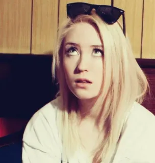 🙄 c6f25550 女性, ポートレート, ブロンド, サングラス, 美, 女の子 telegram sticker