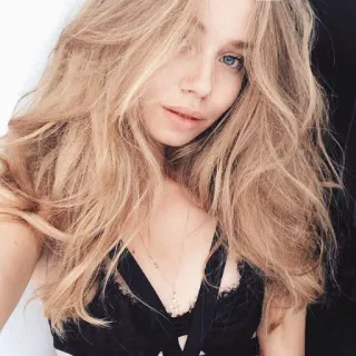 😃 b1563bd8 mujer, rubia, selfie, retrato, pelo, chica whatsapp sticker