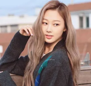 Giselle aespa - @allllllleocyn whatsapp stickers