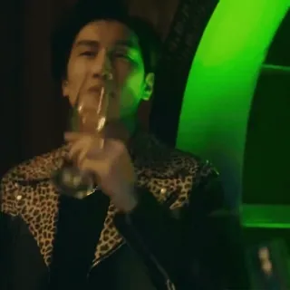 🔲 7048bd7d whatsapp sticker