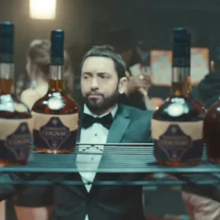 🎤 45e1f5a4 Eminem Рэпер, Знаменитость, Коньяк, Алкоголь, Eminem, Алкоголь whatsapp sticker