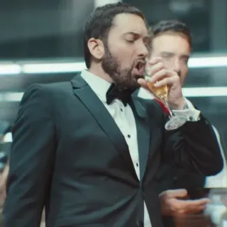 🎤 7e02ad49 Eminem Eminem, рэпер, музыка, знаменитость, костюм, шампанское whatsapp sticker