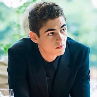 ✨ 1b987223 Hero Fiennes Tiffin Schauspieler, Mann, Porträt, Hero Fiennes Tiffin, Promi telegram sticker