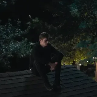 ✨ 4dcfcccd person, dach, sitzend, nacht, dunkel telegram sticker