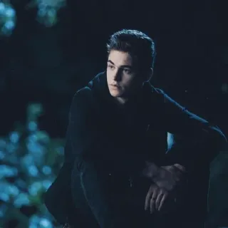 ✨ 64fdb780 Person, sitzen, dunkel, Mann, Porträt telegram sticker