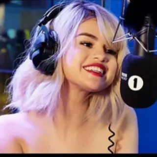 🍰 1b907b61 selena gomez, singer, celebrity, woman, microphone telegram sticker