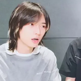 ⛸ 3be3a4c7 NOT YOUNG person, porträt, koreanisch, asiatisch, sänger, schauspieler telegram sticker