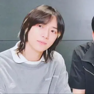 ⛸ 6c08511b NOTHING Porträt, Mann, Kpop, Sänger, Promi, Haare telegram sticker