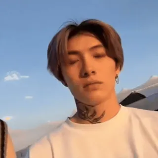 🤜 9d6c95ce telegram sticker