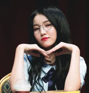 🌙 dba27a4a ผู้หญิง, ผู้หญิง, ภาพเหมือน, บุคคล, แว่นตา, เกาหลี telegram sticker