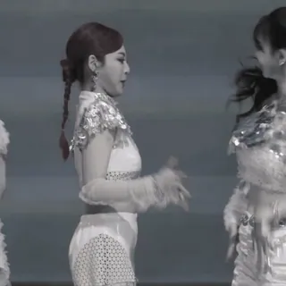 🥽 5c8ae8c2 人物, 表演, 娱乐, 团体, 舞台 telegram sticker