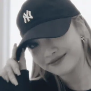 🥽 70b22612 telegram sticker