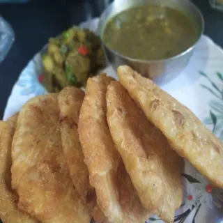 🫓 b34e84e7 đồ ăn, món Ấn Độ, puri, aloo sabzi, cà ri telegram sticker