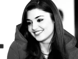 😄 275a3197 vrouw, portret, zwart-wit, glimlach, meisje telegram sticker