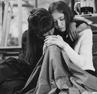 👭 df0c127c knuffel, troost, genegenheid, vriendschap, steun, empathie, verdriet, verdriet telegram sticker