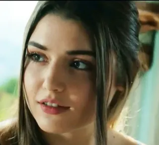 😊 682739bd 女人, 肖像, 脸, 美丽 telegram sticker