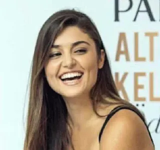 😂 9cd5d02b 女人, 肖像, 微笑, 女演员, 快乐 telegram sticker