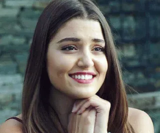 Hande Erçel telegram stickers