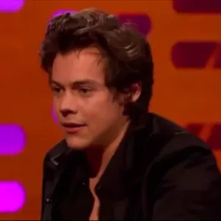 🌸 412fa79d Harry Styles selebriti, penyanyi, harry styles, potret, pria whatsapp sticker