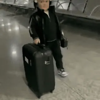 🧳 b5134462 мужчина, кожаная куртка, наушники, багаж, аэропорт, путешествие telegram sticker