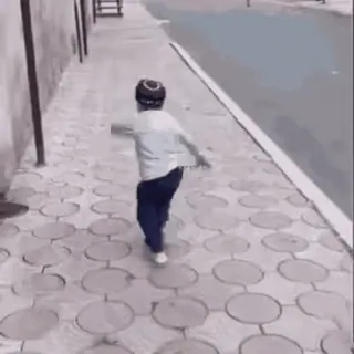 🏃♂ 01cc7eea child, running, sidewalk, boy, playing telegram sticker