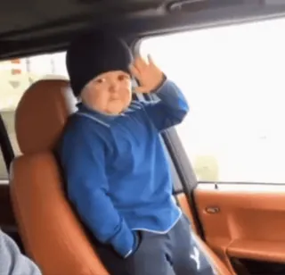 🖐 95a2c59f bambino, ragazzo, cappello, auto, seduto telegram sticker