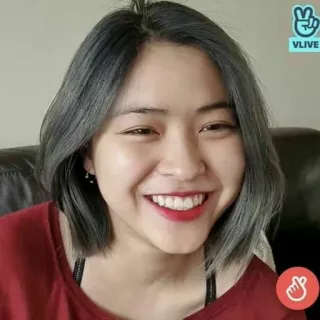 🥣 4324a019 VLIVE wanita, tersenyum, K-pop, siaran langsung, hiburan telegram sticker