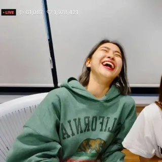 🥣 62ba25fe CALIFORNIA california, hoodie, kasual, pakaian, wanita telegram sticker