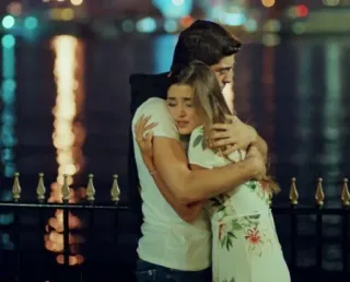 🥰 e78f4481 カップル, ハグ, ロマンス, 愛, 愛情 telegram sticker