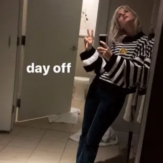 ❤️‍🔥 7bab19c4 day off женщина, селфи, выходной, кэжуал, знак мира telegram sticker