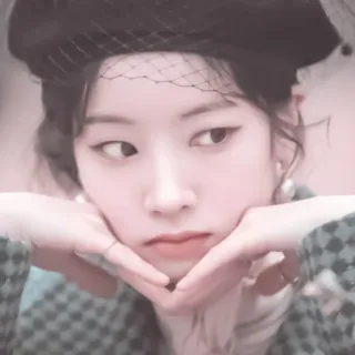 🎂 da8b9ea6 woman, girl, portrait, face, person, cute, fashion, style whatsapp sticker