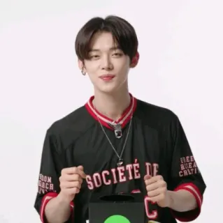 🎼 9702a385 SOCIETE DE บุคคล, ผู้ชาย, ภาพเหมือน, ผู้ชาย, เคป็อป, คนดัง whatsapp sticker