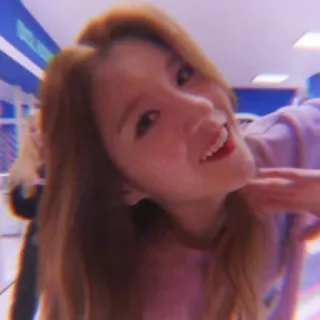 😝 473c58ef femme, portrait, sourire, joyeux telegram sticker