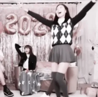 🥟 868a3b0a 2022 neues jahr, feier, party, glücklich, freunde, ballons whatsapp sticker