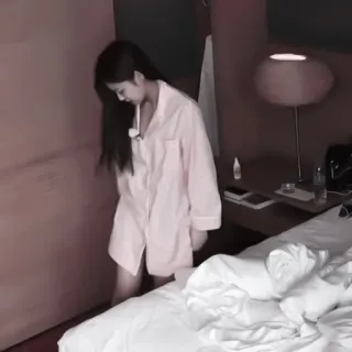 🥟 8df0b0c9 Frau, Pyjama, Schlafzimmer, Nachtwäsche, Innenbereich, Person whatsapp sticker