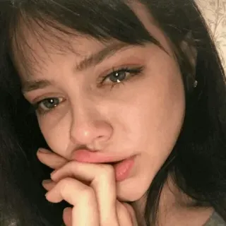 😢 6783d8d5 phụ nữ, tóc nâu, cô gái, khóc, buồn, chân dung telegram sticker