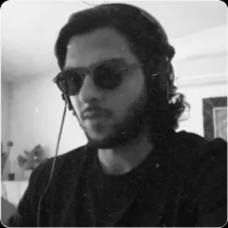 💎 11de2f49 ポートレート, 男性, サングラス, ヘッドホン, 白黒, 人物 telegram sticker